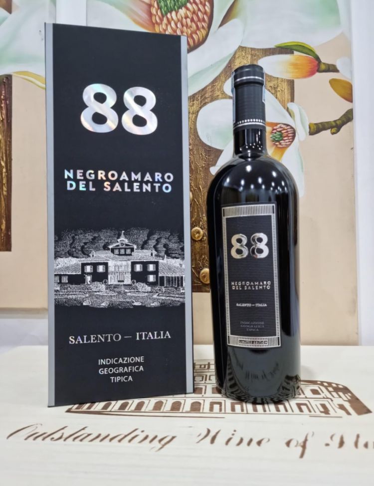Hộp Quà Rượu Vang Ý 88 Negroamaro Del Salento <5% ABV*
