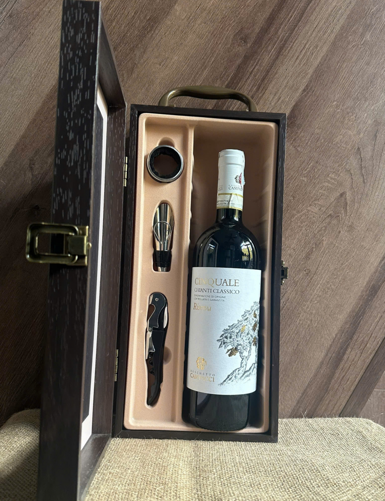 Hộp Quà Tặng Rượu Vang Ý Cao Cấp – Cinquale Chianti Classico Riserva <5% ABV*